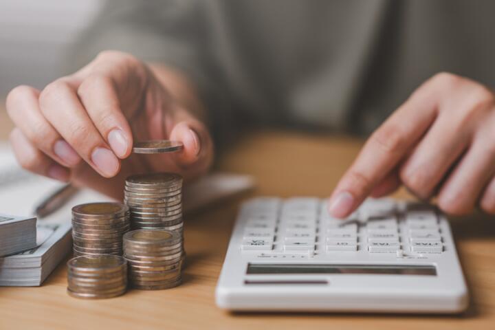 Paying Off Debt or Saving First: How to Decide
